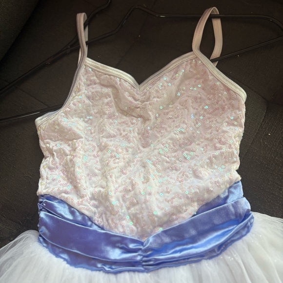 Elegant White and Blue Tulle Dress - Picture 3 of 4